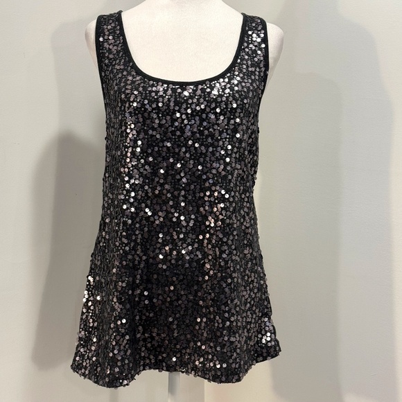 Old Navy Tops - Old Navy Gray Sequin Front Tank Top Size XL